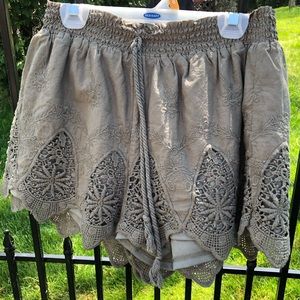 Mudd Soft Embroidered Shorts